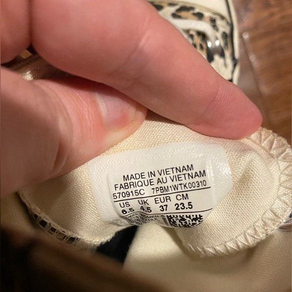 Converse Chuck Taylor All Star Womens Size 6.5 US 570915C Leopard Athletic Shoe - Picture 12 of 13